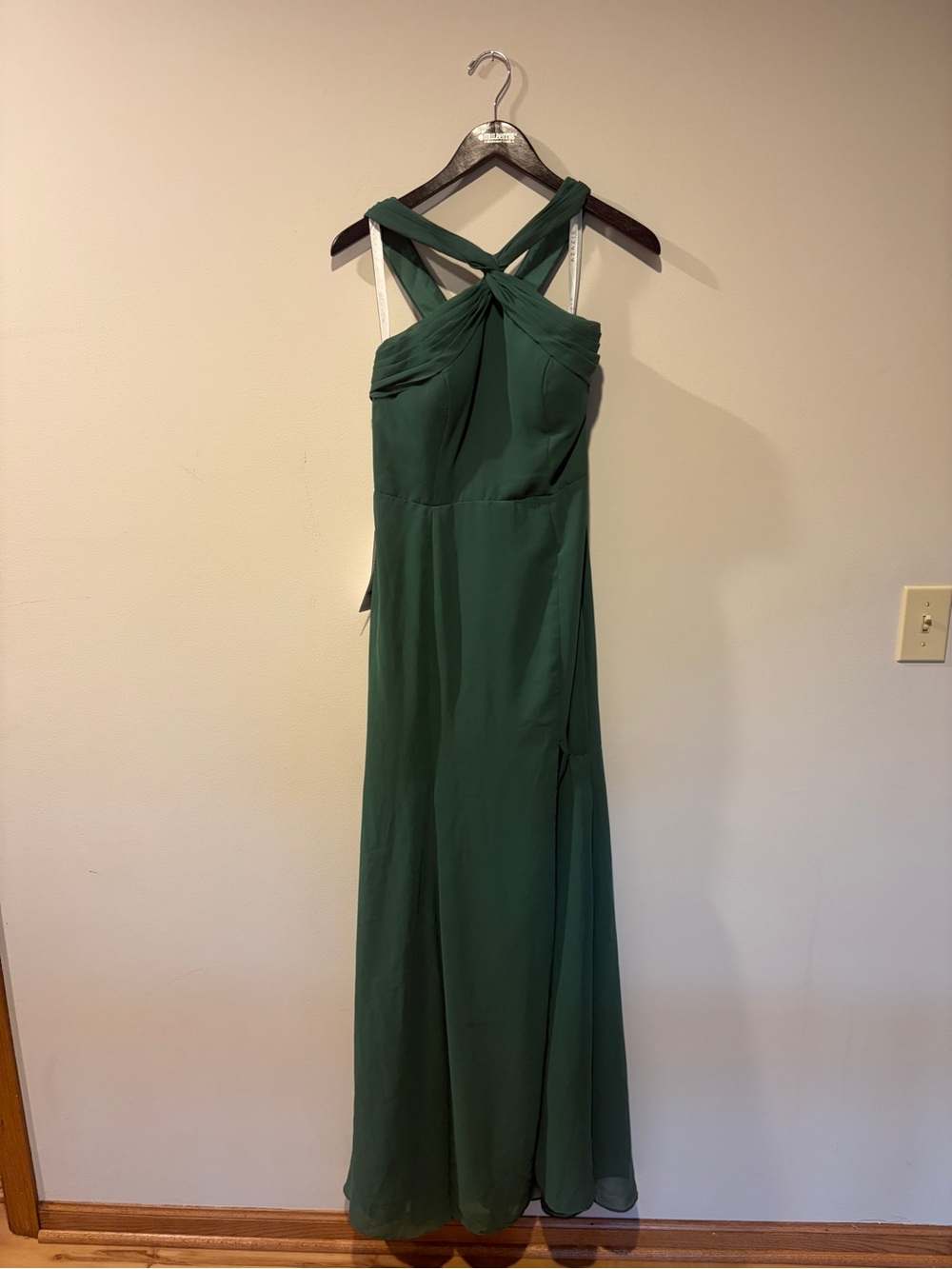 Elegant Forest Green Cross-Strap Evening Dress